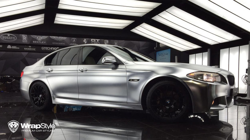 BMW 5 - Silver Matt Chrome wrap - img 1 small