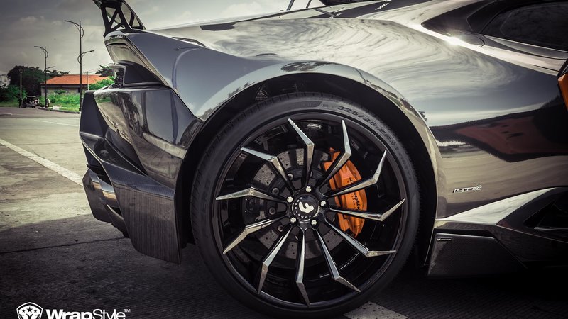 Lamborghini Huracan - Black Chrome wrap - img 3 small