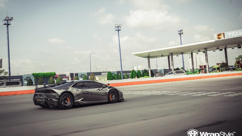 Lamborghini Huracan - Black Chrome wrap - img 2 small