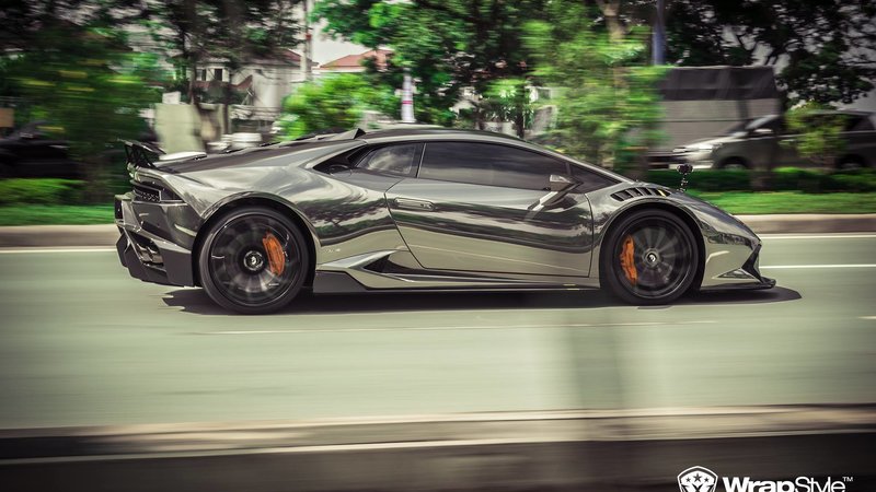 Lamborghini Huracan - Black Chrome wrap - img 1 small
