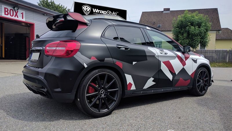 Mercedes GLA AMG - Camo design - img 1 small