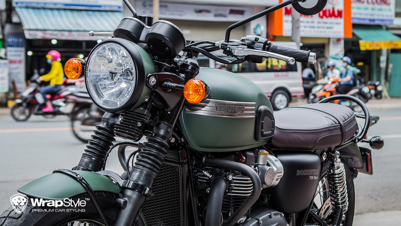 Triumph T120 - Military green - img 1 small