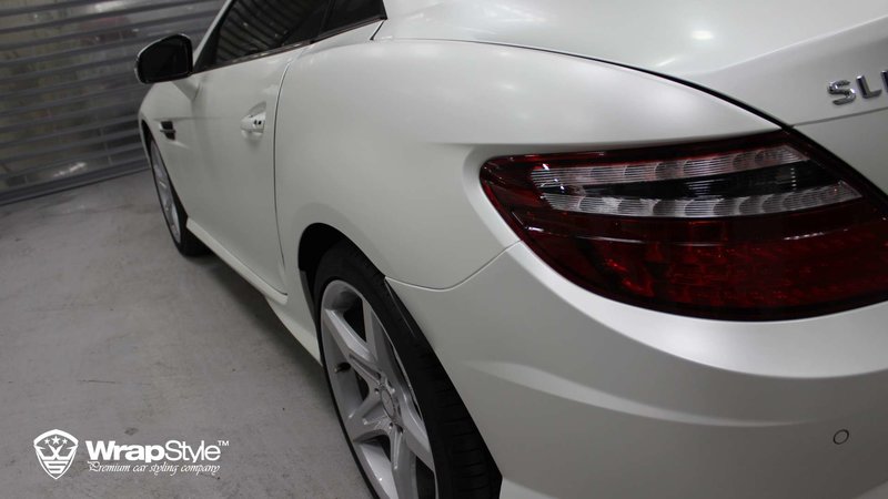 Mercedes-Benz SLK - White Satin wrap - img 2 small