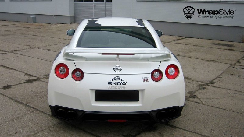 Nissan GTR - Snow Camouflage design - img 1 small