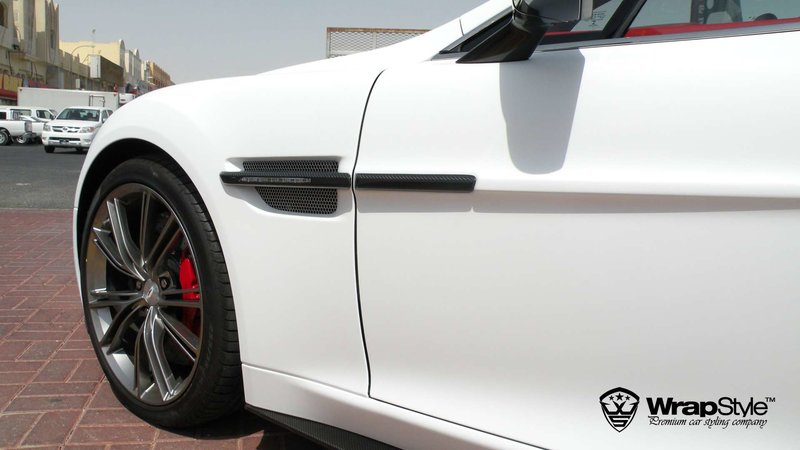 Aston Martin DBS - Silver Metallic wrap - img 2 small
