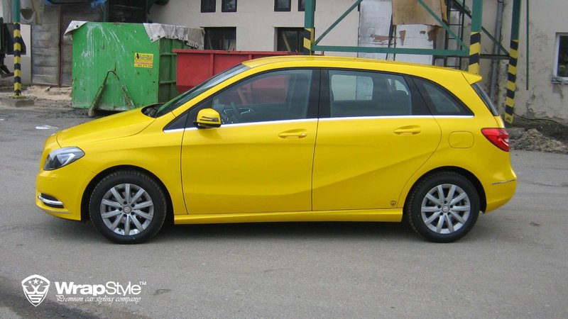 Mercedes B - Yellow Gloss wrap - img 1 small