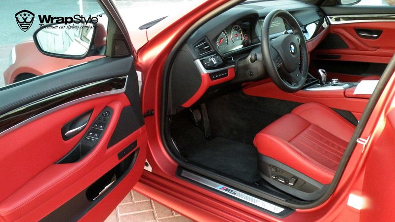 BMW M5 - Red Aluminium Satin wrap - img 1 small