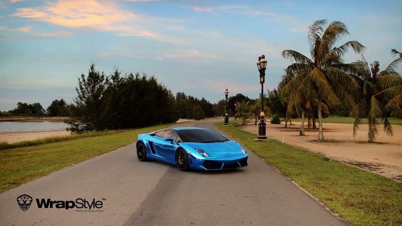Lamborghini Aventador - Blue Chrome wrap - img 1 small
